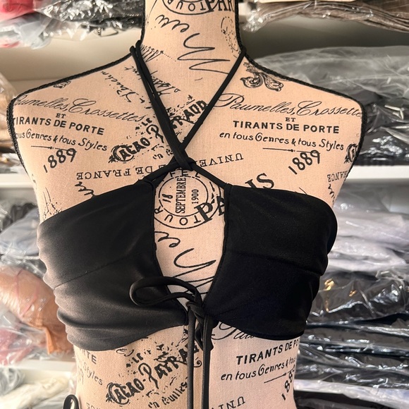 Elegant Black Women's 2 piece set - Picture 8 of 10